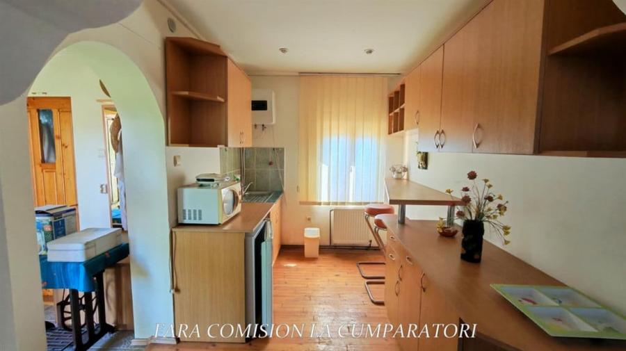 Casă cu 3 camere cu Teren 1233 Mp în Budești
