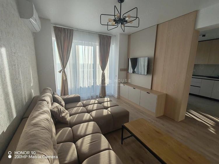 Apartament cu 3 camere decomandat în Parcul Carol