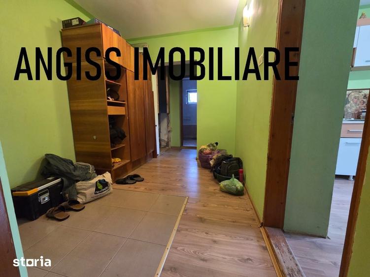 Apartament cu 2 camere decomandat în E3
