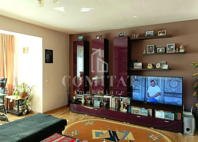Apartament cu 2 camere semidecomandat, mobilat în Florești