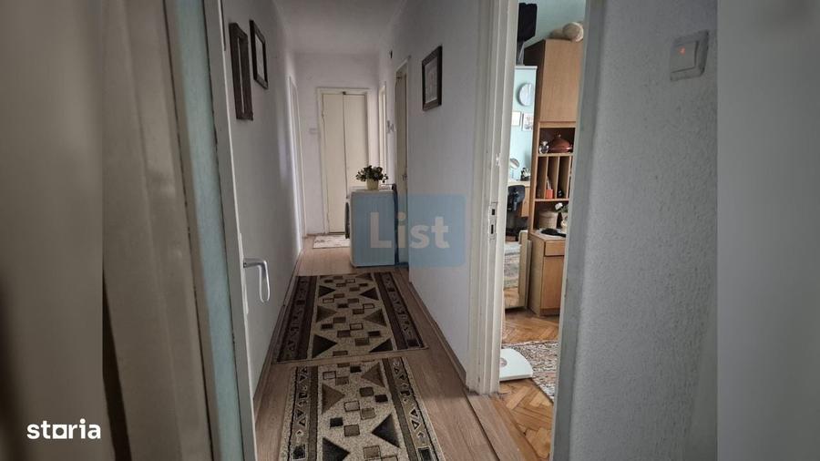 Apartament cu 4 camere decomandat în 23 August