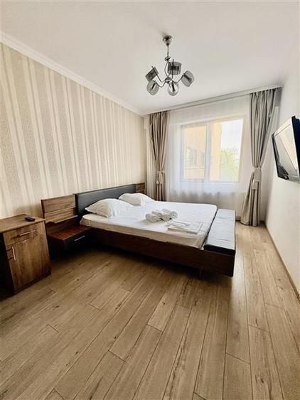 Apartament cu 2 camere decomandat, mobilat în Central