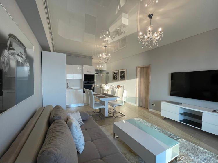 Statiunea Mamaia--Centru, apartament deosebit cu vedere frontala spre lac - 20