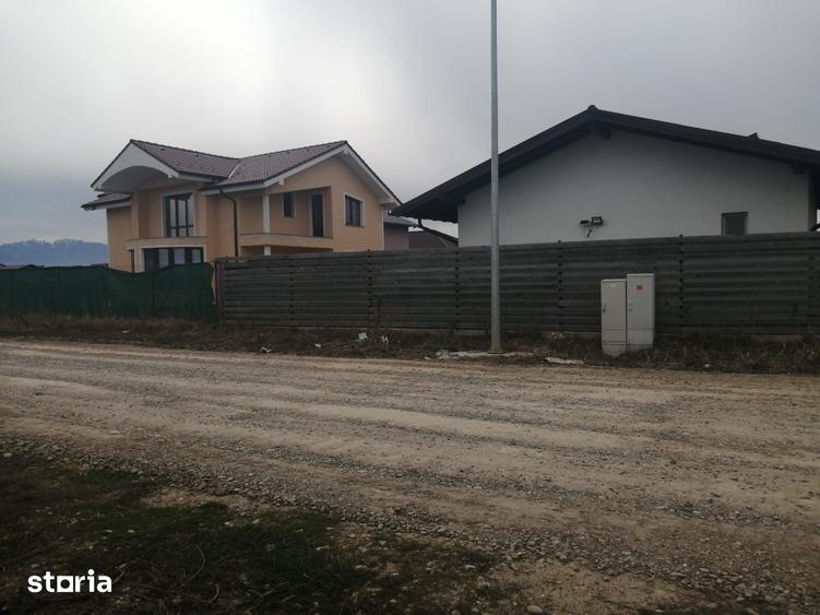 Teren de 738 mp, în Hărman