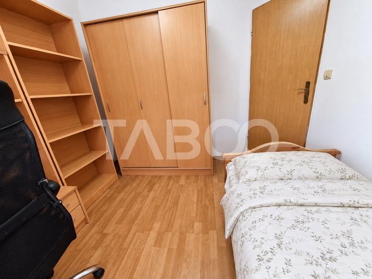Apartament cu 4 camere decomandat, mobilat în Vasile Aaron