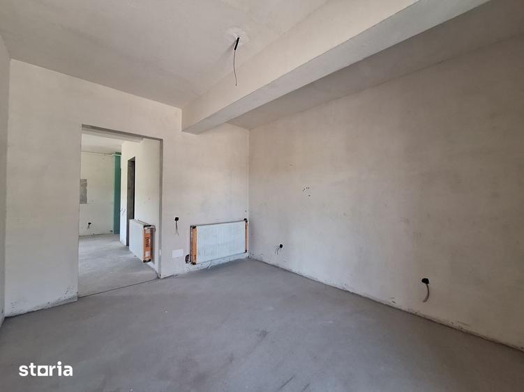 Apartament cu 3 camere semifinisat, cu CF, balcon, zona Terra - 5