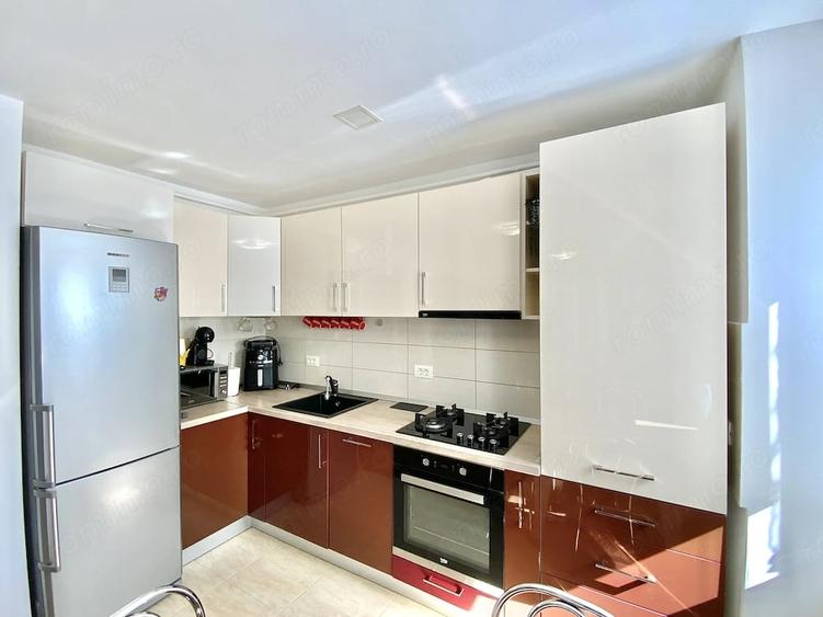 Apartament cu 2 camere decomandat în Tractorul