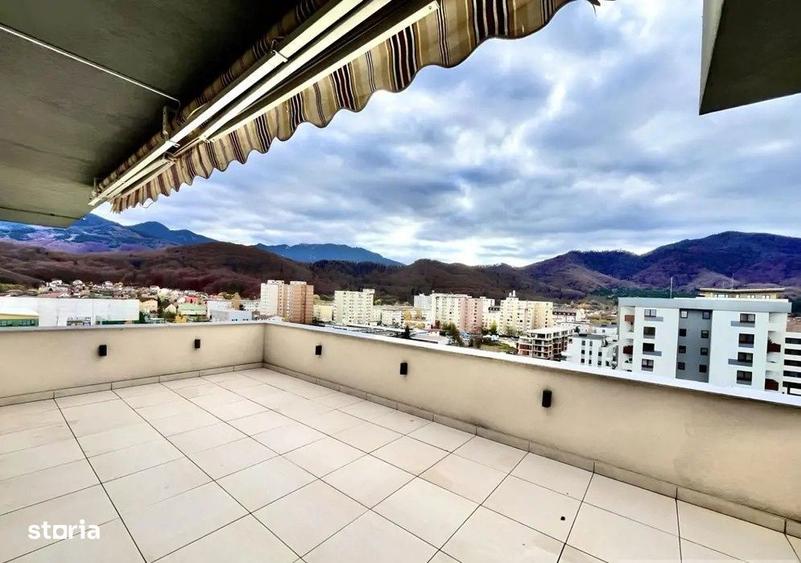 Apartament cu 4 camere decomandat în Dârste
