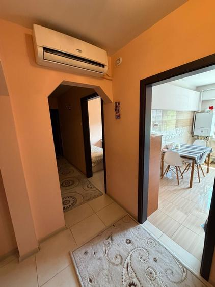Apartament cu 3 camere decomandat în Brotăcei