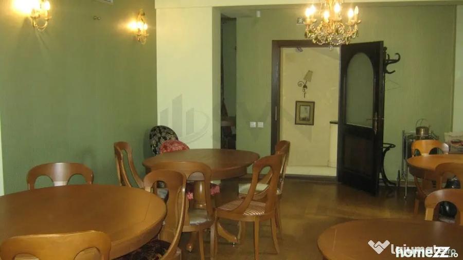 Casă cu 7 camere cu Teren 166 Mp în Cișmigiu