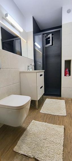 Apartament cu 3 camere decomandat în Terezian