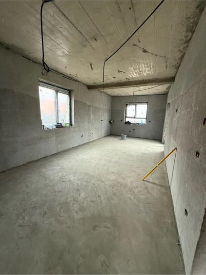 Casă cu Teren 325 Mp în Giroc