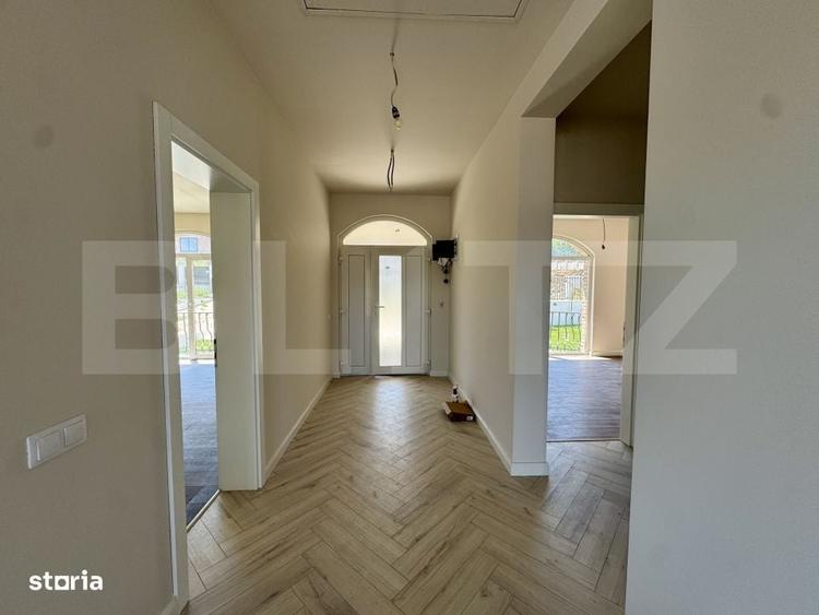Casă cu 4 camere în Corunca