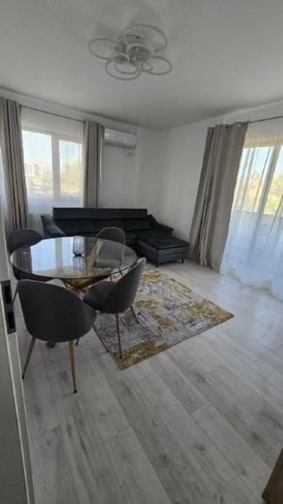 Apartament cu 3 camere decomandat, mobilat în Pipera