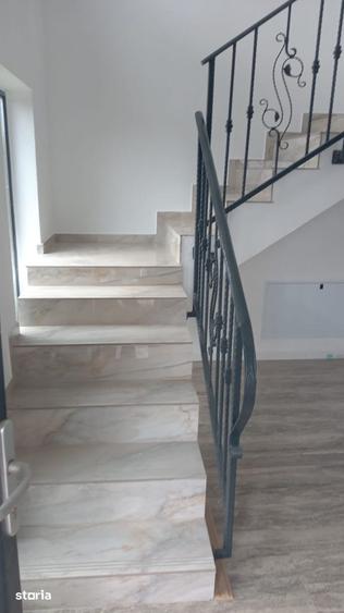 Casă cu 4 camere cu Teren 240 Mp în Cetate