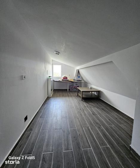 Apartament cu 3 camere în Iorga