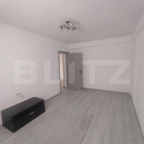 Apartament cu 2 camere decomandat în Hlincea