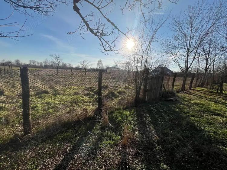 Vand casa ?i teren Com Suseni. Sat Tutulesti - 4