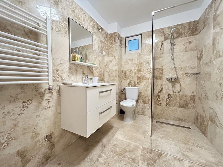 Pensiune Casa Eva Statiunea 2 Mai - 12 camere - teren 600 mp - 7