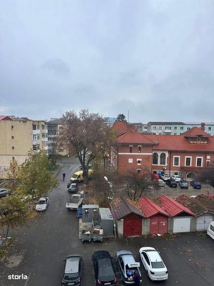 De vanzare apartament cu 3 camere,2 bai ?i balcon, in Pietonal 52.000e - 7