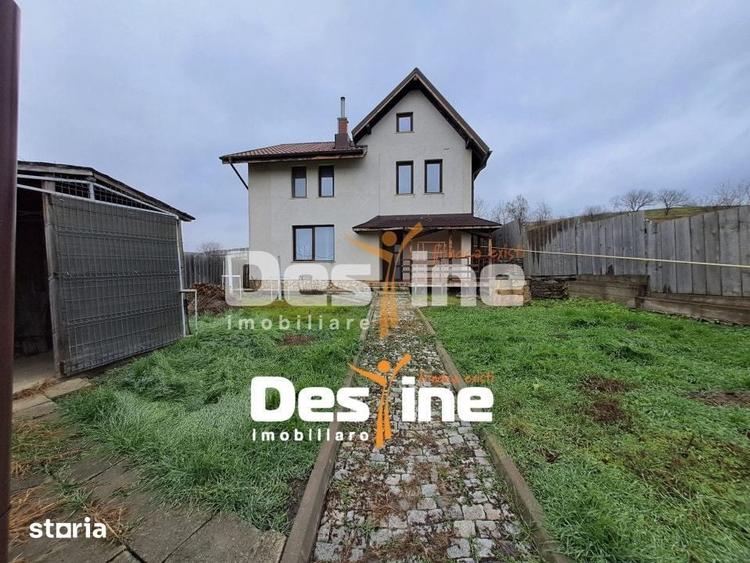 Casă cu 4 camere cu Teren 500 Mp în Lețcani