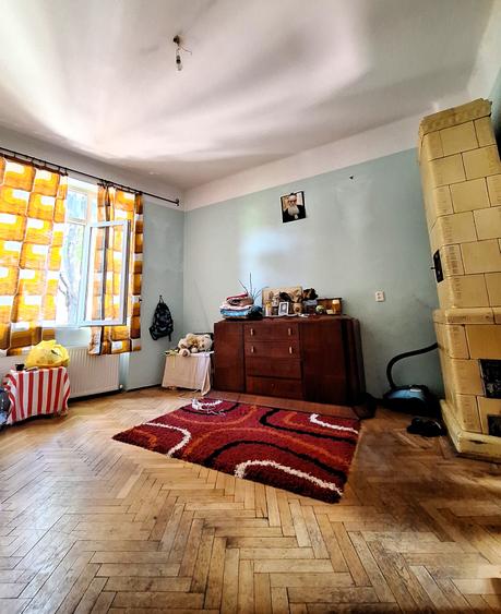 Vanzare apartament 3 camere, zona  Piata Sf. Stefan, etaj 1, comision 0% - 4