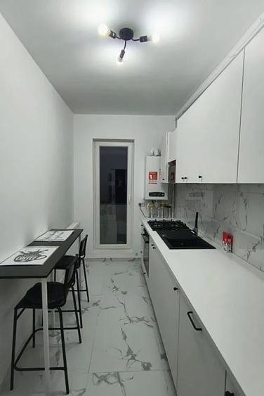 GARSONIERA DE LUX DECOMANDATA BLOC 2025 WEINER PALADA - 3