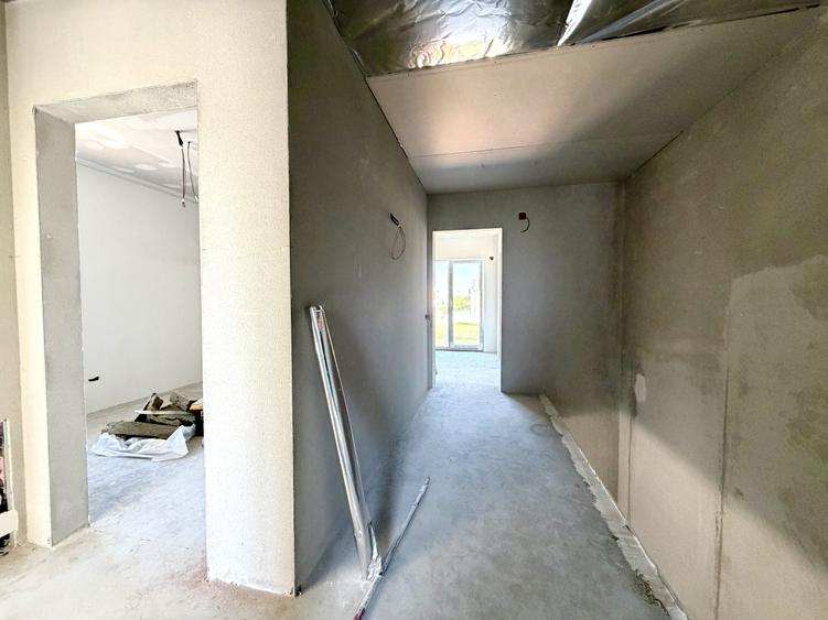 Duplex cu 5 camere cu Canalizare în Dumbrăvița