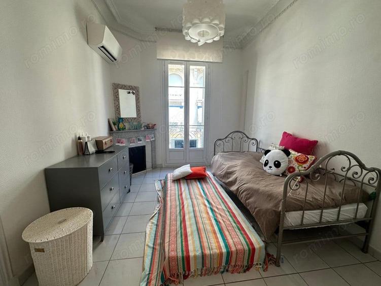 Garsoniera in zona Universitate - 3