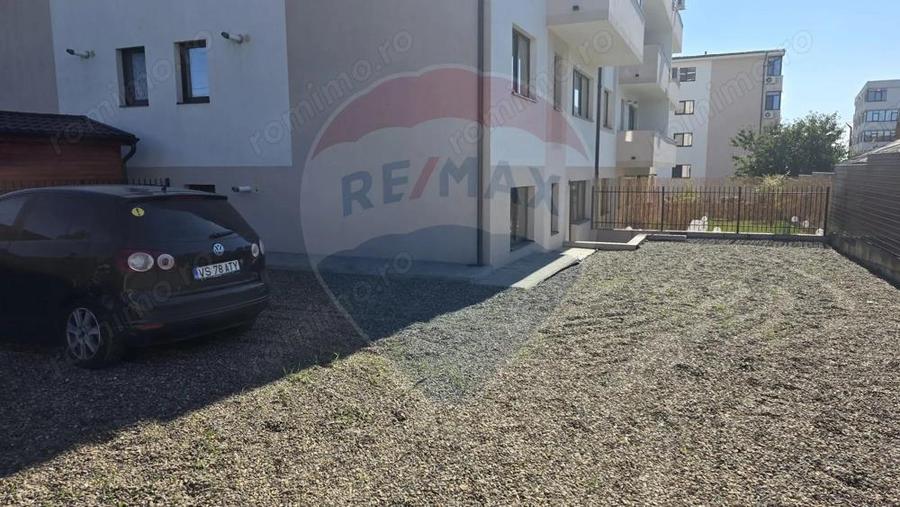 Apartament cu 2 camere de vanzare si curte privata de 187 m.p. - 6