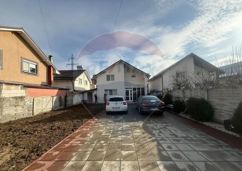 Casa / Vila cu 5 camere de vanzare - 9