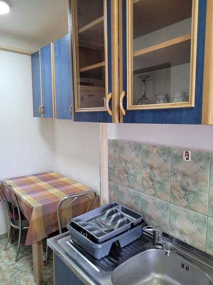 Garsonieră decomandată în Central