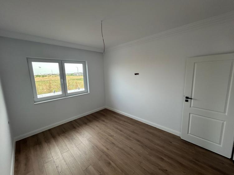 De vanzare duplex la cheie, liber, ocupabil imediat, 4 dormitoare, 3 bai - 7