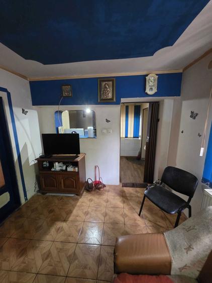 Casa de vanzare + spatiu comercial Campina, Prahova - 1