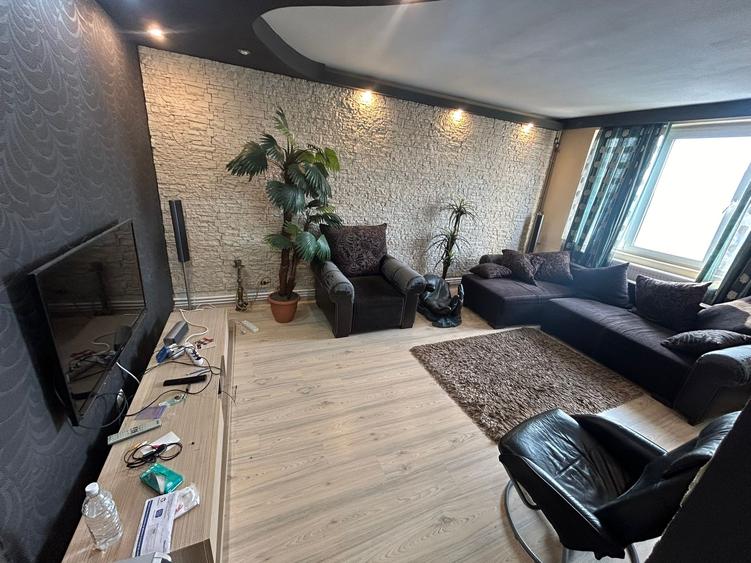 1 Decembrie 1918 4 Camere Etaj 3 81 Mp  Bloc 1976 5 Min Metrou - 4