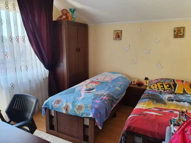 Apartament cu 3 camere decomandate, confort sporit, finisat modern, mobilat si utilat, cu parcare, 2 - 1