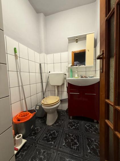 Apartament spatios, 3 camere, 2 bai, 2 balcoane, mobilat, etaj 1 - Zona Soarelui - 5