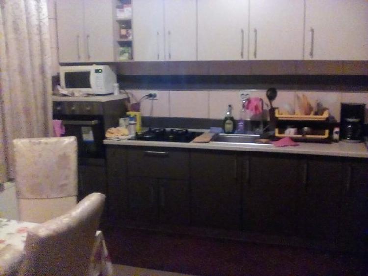 Închiriez garsonieră parter, împreuna cu 2000m teren in fata - 2