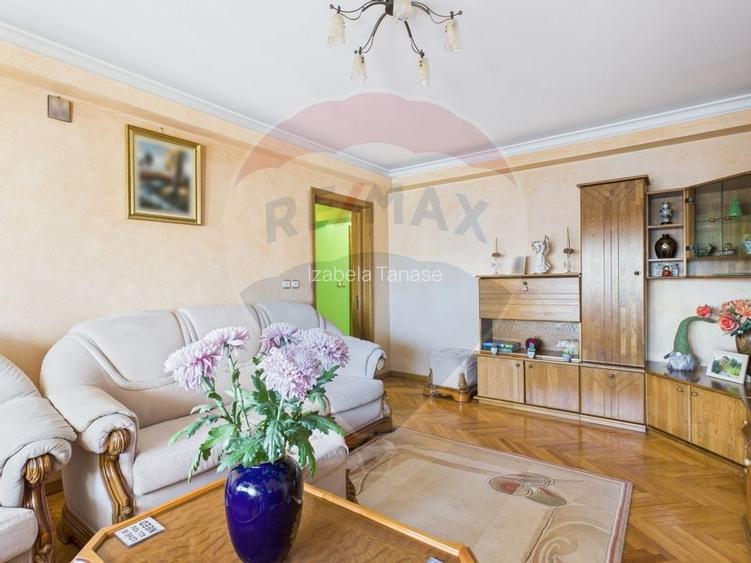 Apartament deosebit de 4 camere zona Decebal - Piata Alba Iulia