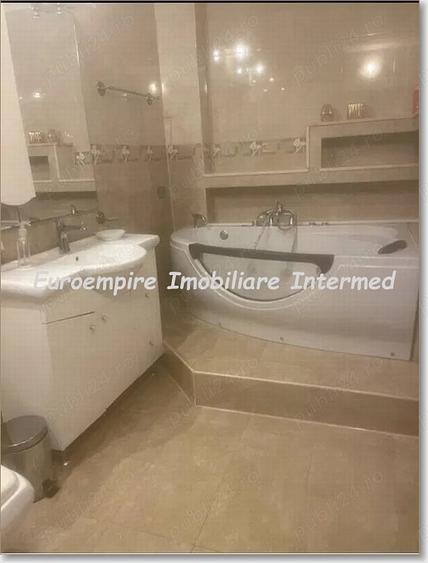 Vila de inchiriat zona FALEZA NORD - 1