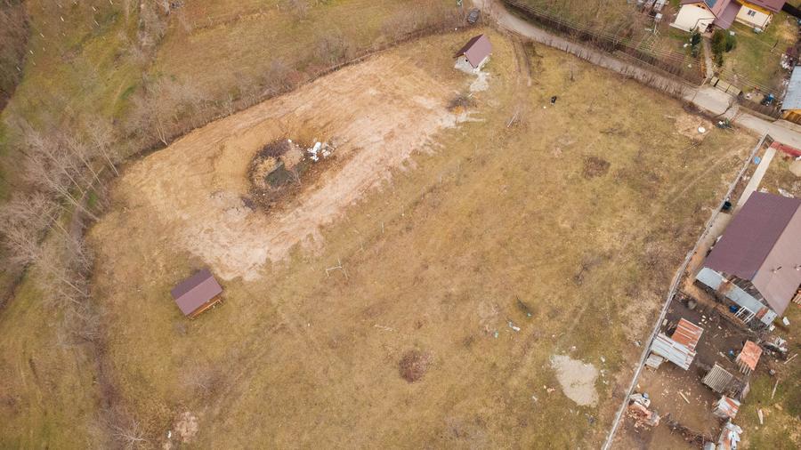 Teren cu suprafața de 5100mp amplasat într-o zonă superbă de munte - 7