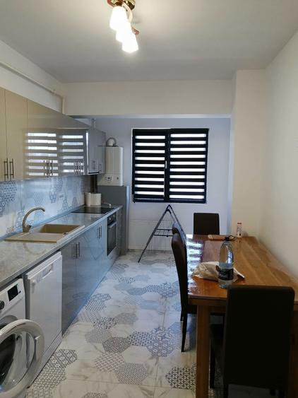 Apartament cu 3 camere, pentru inchiriat, Ramnicu Valcea, Dem Radulescu - 8
