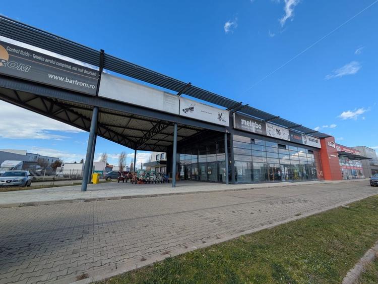 De vânzare – clădire mixta - spații comerciale/birouri | 2.888 mp | teren 4.323 - 1