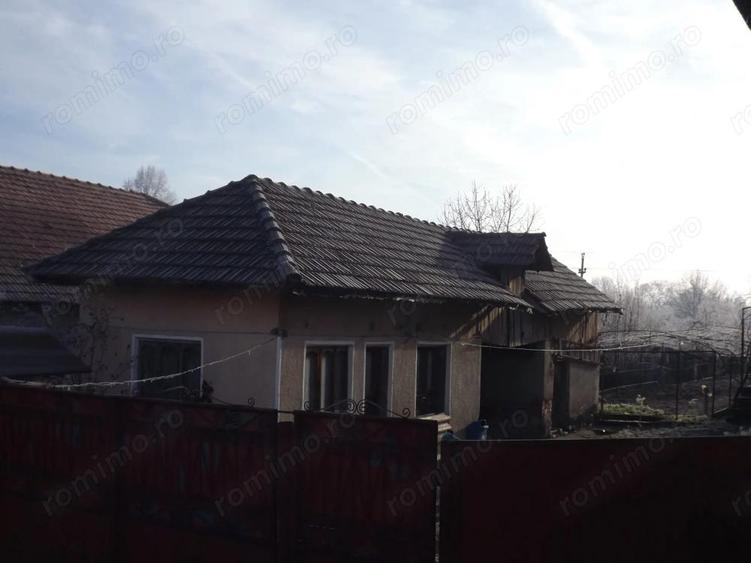 Proprietate compusa din casa batraneasca, casa P+1+M, Pocruia, Gorj - 6