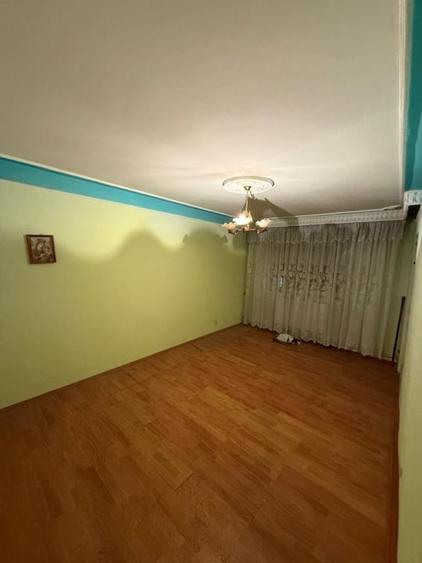 Etaj 2 - Dacia - Piata - 3 camere decomandat - liber - 10