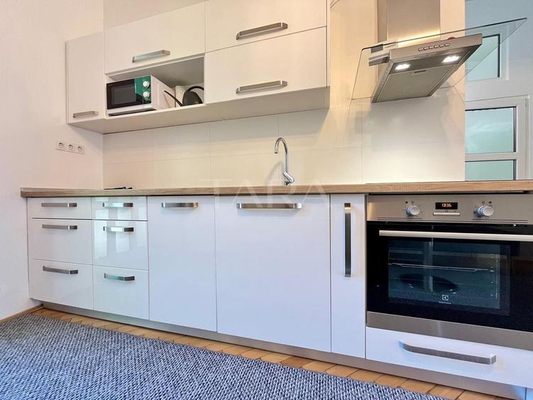 EXCLUSIVITATE. Apartament decomandat, ULTRACENTRAL. - 1