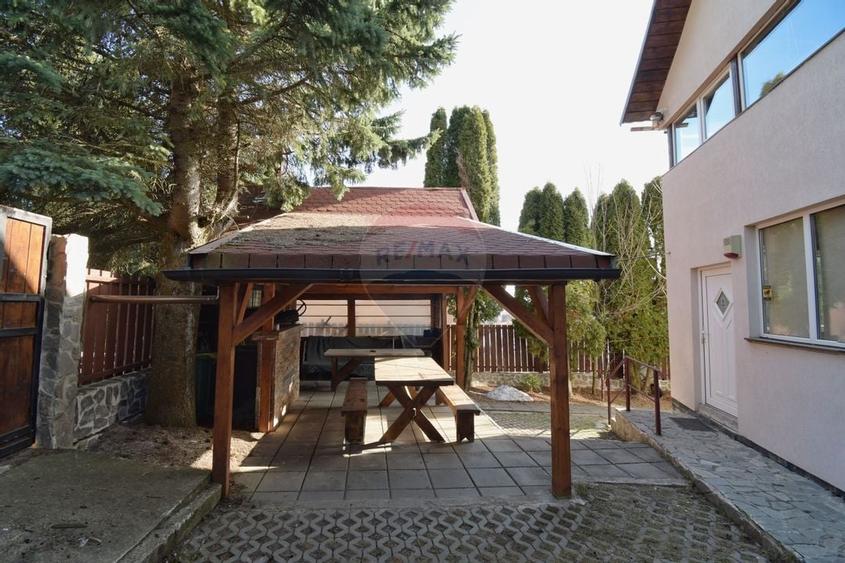 Vanzare Cabana cu 6 camere Muntele Baisorii - 5