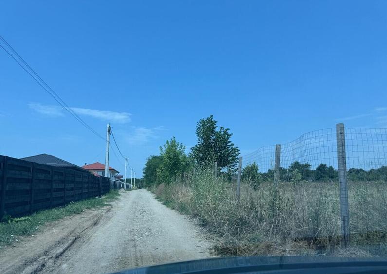 VALEA URSULUI, TEREN INTRAVILAN DE , LA MARGINE DE PADURE - 1