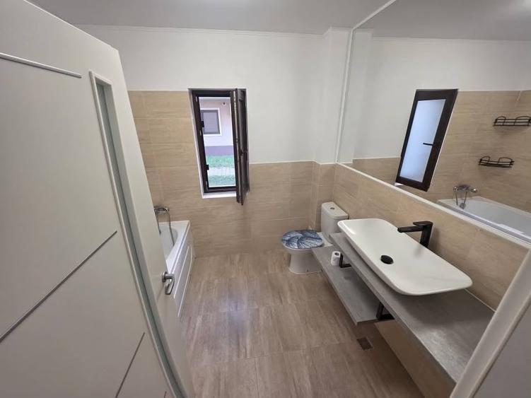 Apartament cu 2 camere decomandat, mobilat în Nicolina