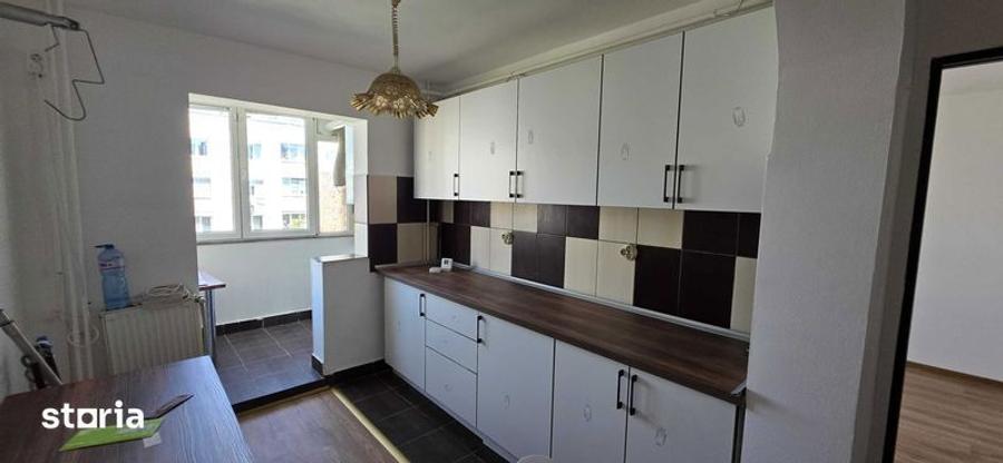 particular inchiriez apartament 3 camere zona Margeanului - 2